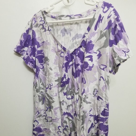 St. John's Bay Tops - Gray w purple flowers St. John's Bay women's L V-neck t-shirt